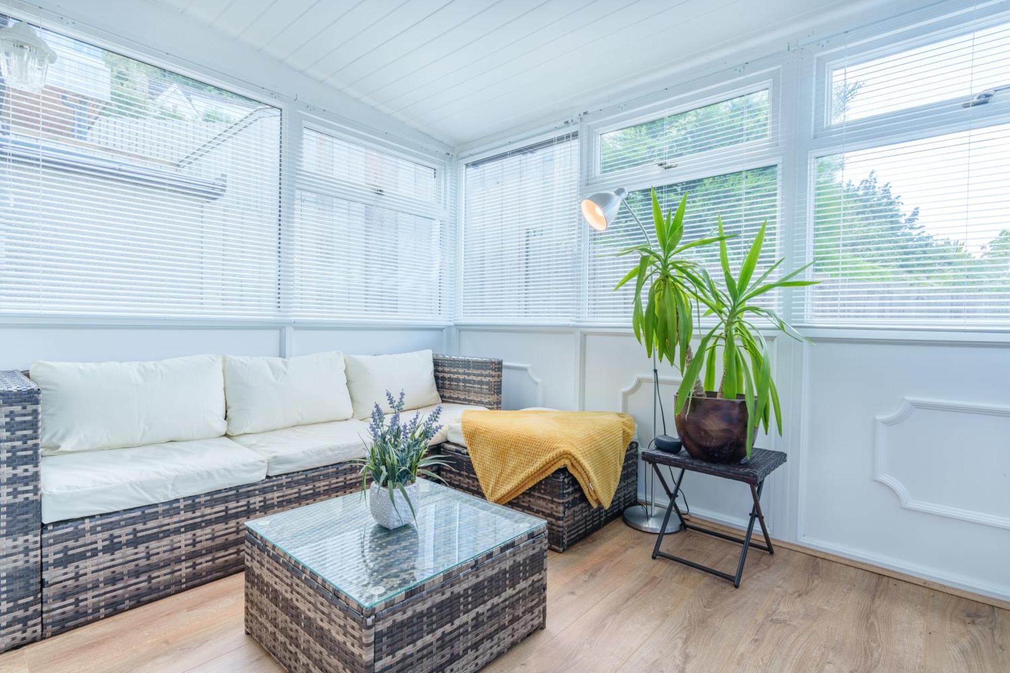 Offa'S Lodge Family Home Quiet Area With Sea Views Prestatyn Extérieur photo